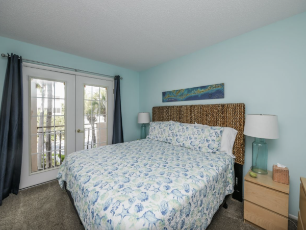Direct Gulf Front 2 Bedroom vacation  Condo on Anna Maria